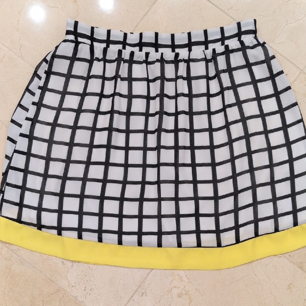 Freeway Black and White Checkered Skirt with Yellow Accent Size M L